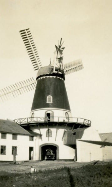 Møllens historie 2 Møllens historie -