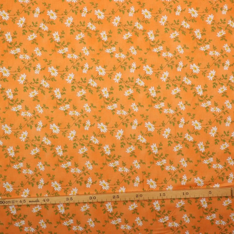 Hvid blomst på orange - Patchwork - Info mangler