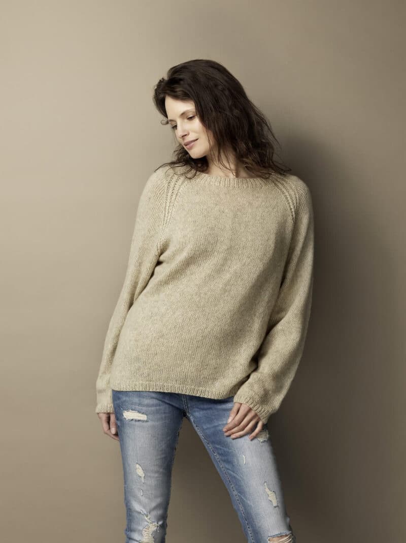 Bluse med små snoninger ved raglan, 3803/2 - Tibet garn -