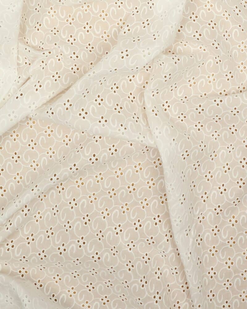 Mønster m. huller, let offwhite - Broderie Anglaise - Swafing