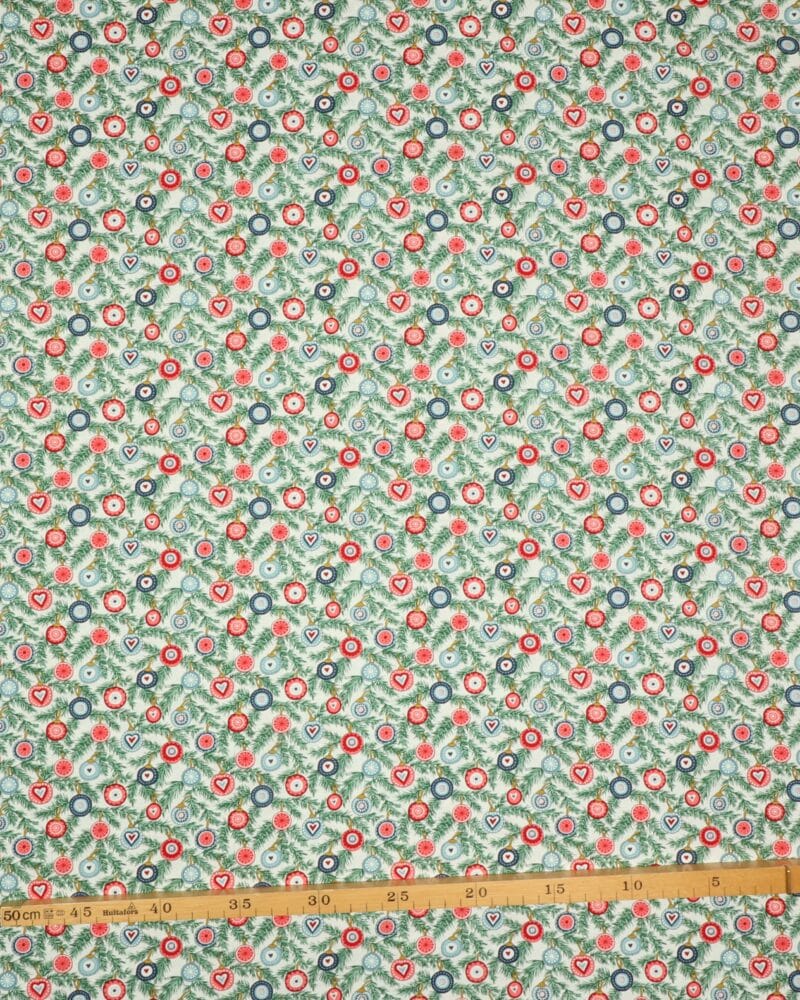 A woodland christmas, pynt på grangrene - Liberty - Liberty Fabrics