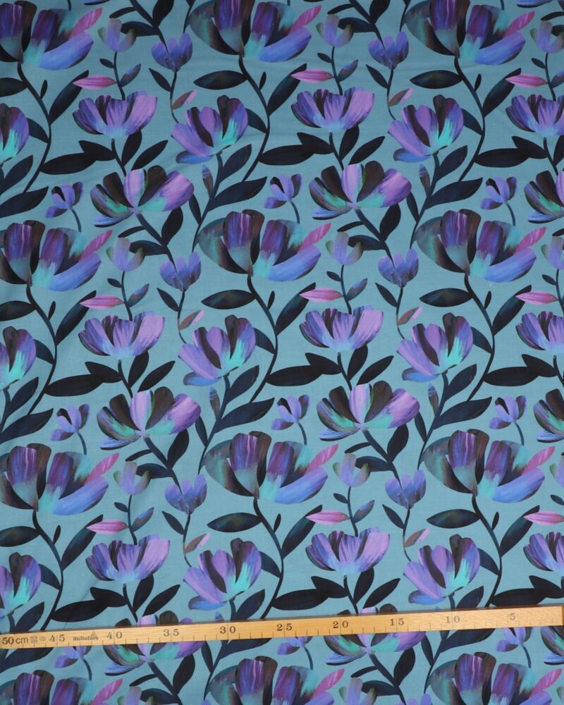 Luminous daydream, blomster på blå - Patchwork - RJR Fabrics