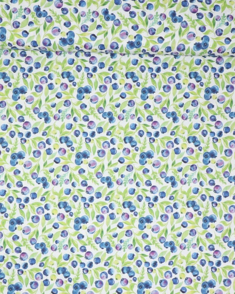 Blåbær og grønne blade på hvid bund - Patchwork - Paintbrush studio fabrics