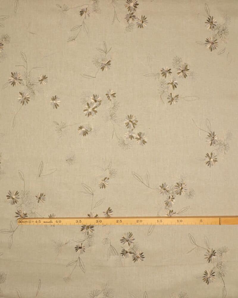 Natur m. brune broderet blomster - Hør/viskose - Info mangler