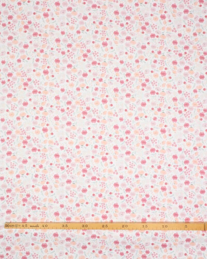 Små blomster i sarte farver på hvid bund - Patchwork - Dear Stella Design