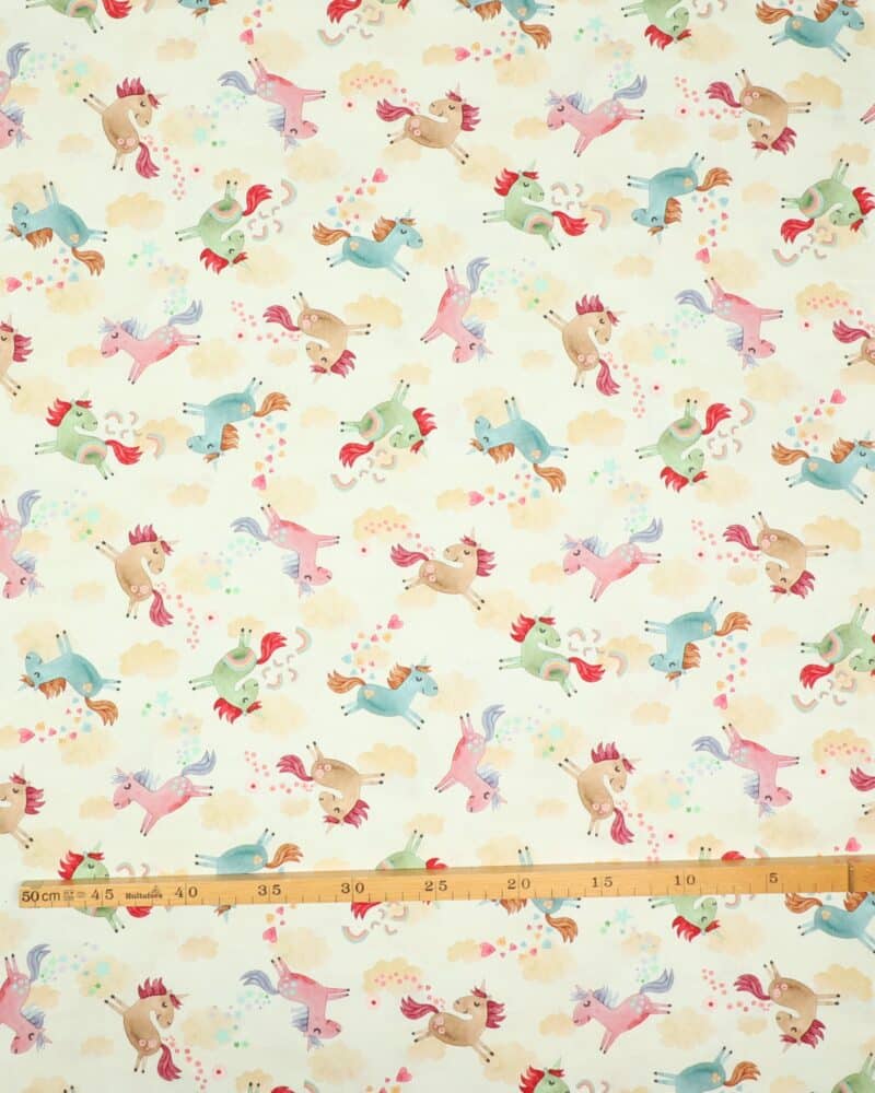 Enhjørninge på cremefarvet bund - Patchwork - Michael Miller Fabrics