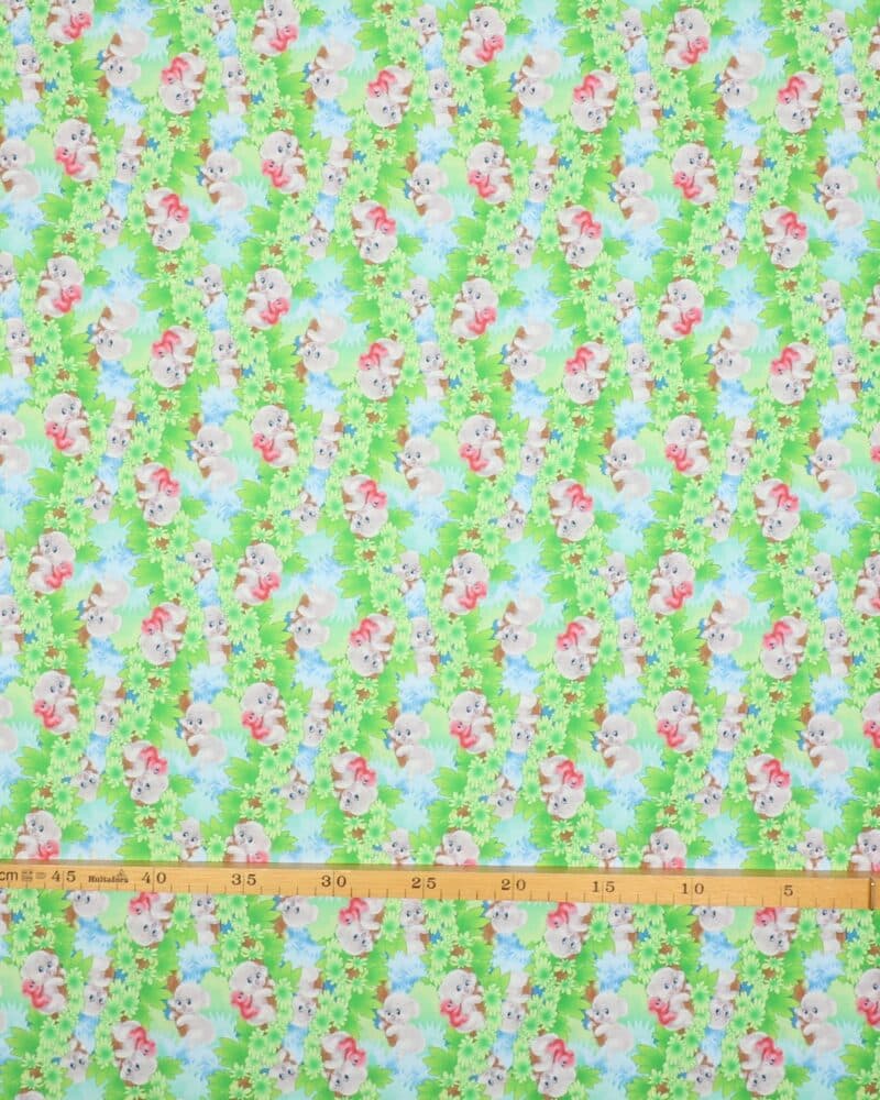 Painting the world, bjørne i træer - Patchwork - Studioe fabrics
