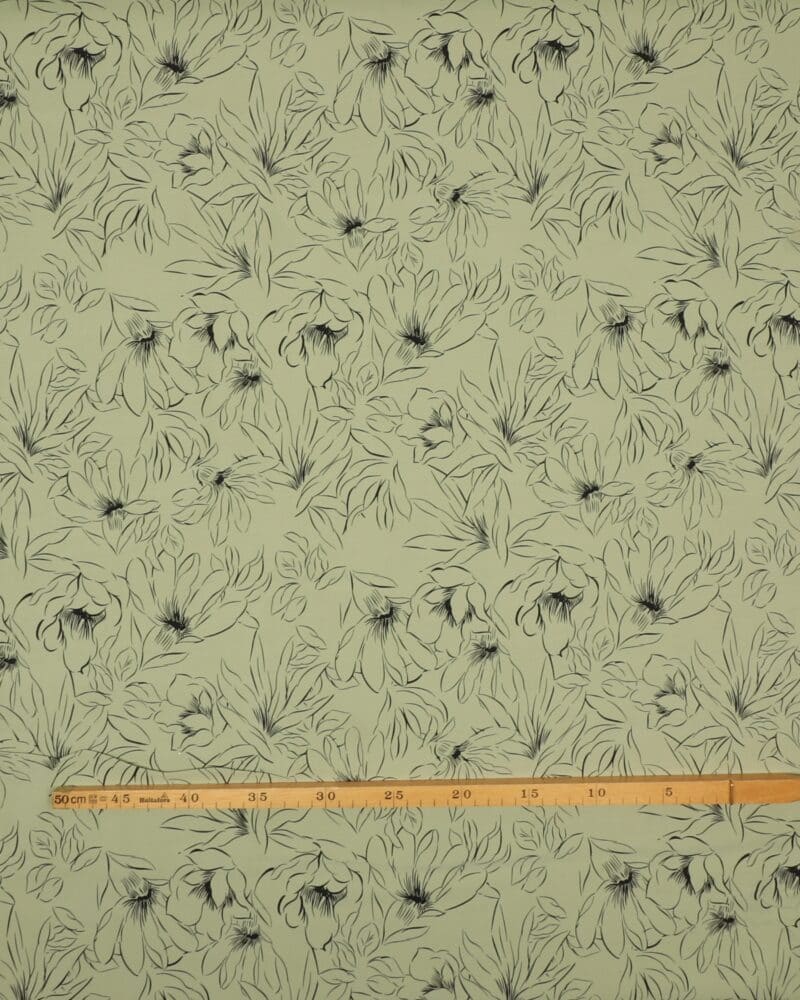 Sart grøn med tegnet blomst - Sandvasket viskose/polyester - Hemmers Itex